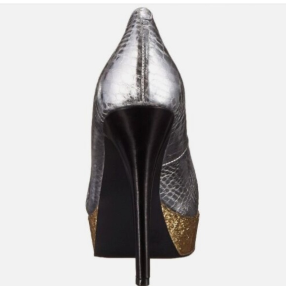BCBG Generation Silver and Gold Heels Size 7 - Picture 3 of 7